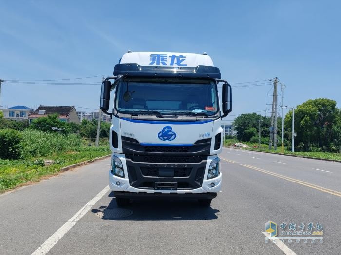 乘龙H5电动饲料车：省钱高效，助您“粮草”无忧