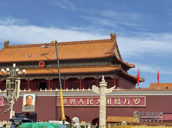 见证荣耀时刻！徐工成套装备硬核保障，杨东升受邀现场观礼