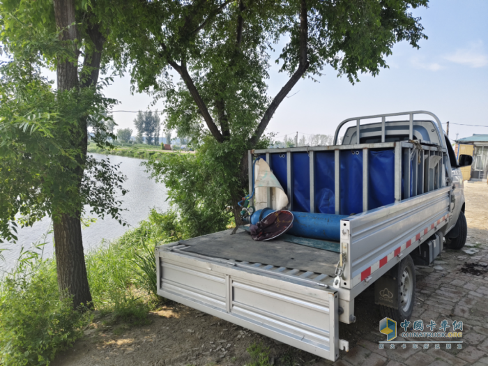 媒体证言｜能拉能跑又安全！长安新豹T3助力张师傅奔富不迷路