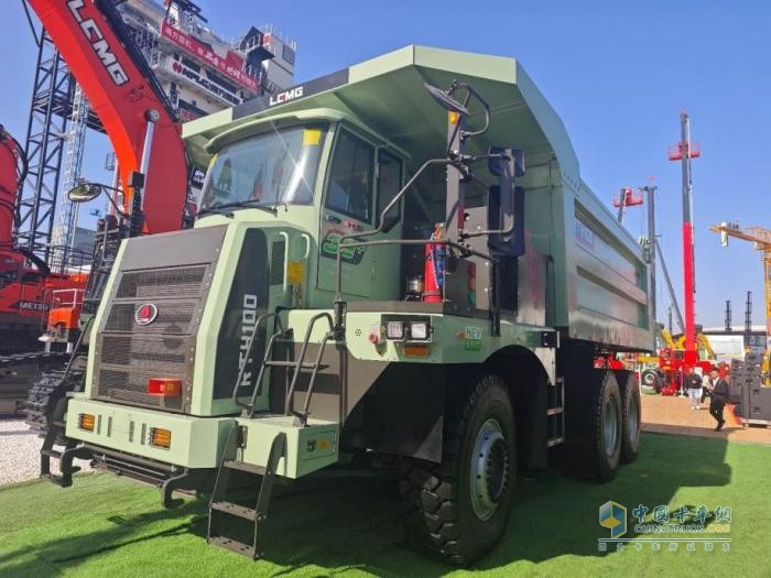 发力工程机械，注入绿色动能-bauma CHINA 2024上海宝马展上的微宏“芯”能量