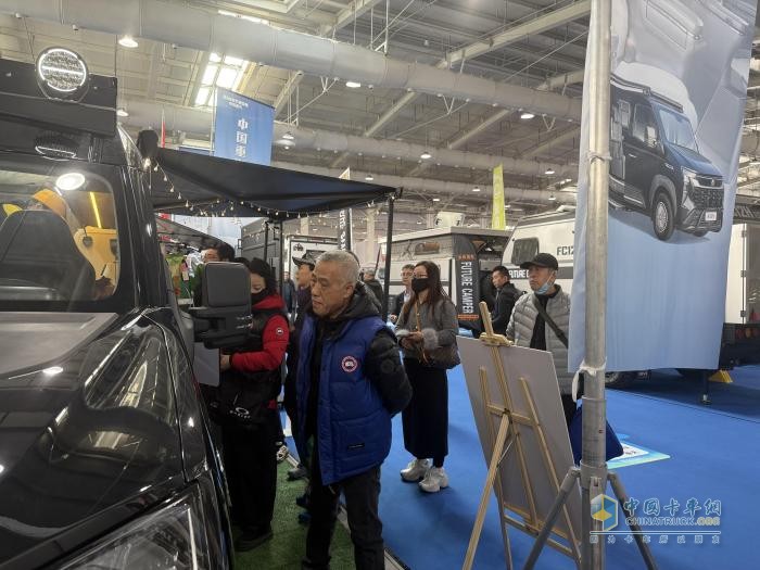 中国重汽轻型汽车携五大创新车型登陆2025北京房车展定义出行新范式