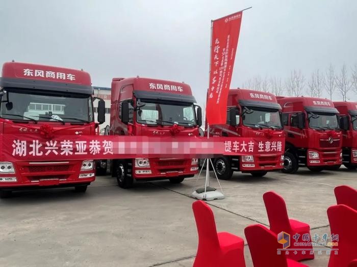东风商用车,龙擎520燃气车,绿色运输