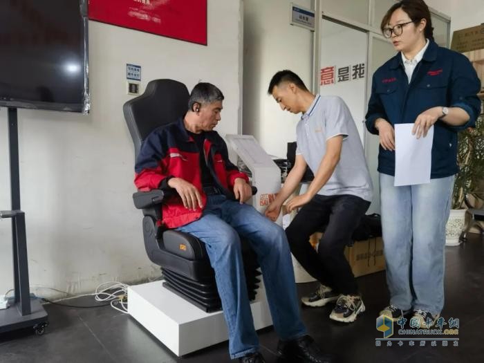 共享关怀 舒适畅行—伊思灵华泰客户关爱成都站