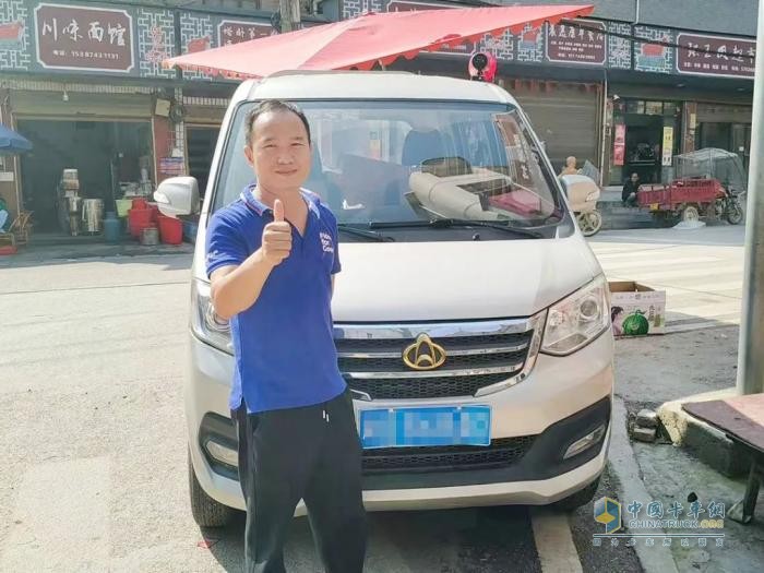 湖南周先生：长安跨越新豹T3就是我的最佳移动果摊！