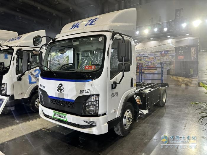 580km高续航 百公里气耗≤6.67kg，乘龙翼威2 CNG增程轻卡来袭！