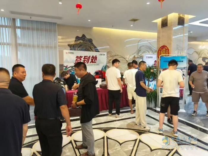 省油实力派！东风天龙KX新嵘耀品鉴会现场，1800公里实测数据说话