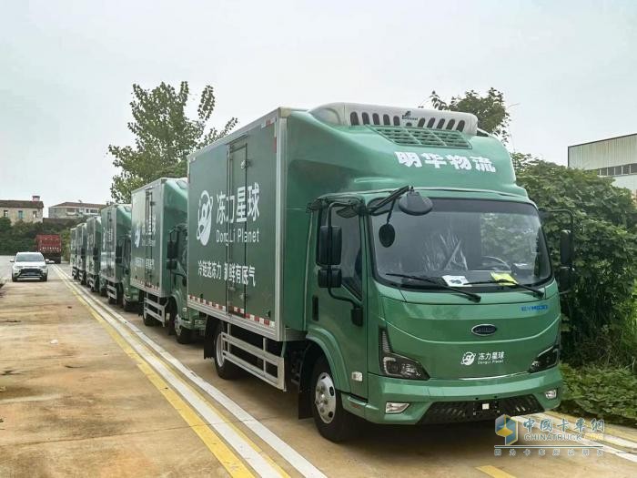 强强联合 共筑冷链新生态 庆铃新EVM100助力嘉鱼县现代物流产业升级