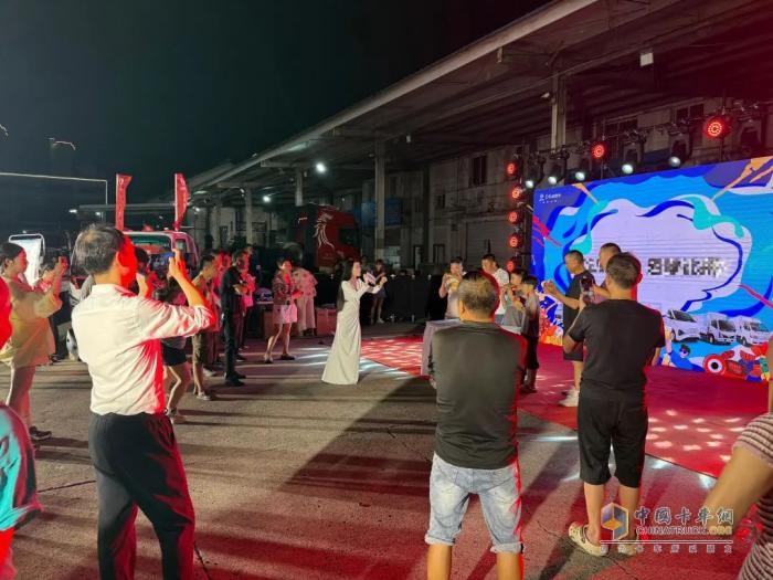 东风小卡百县千镇大巡游，“中国童装之都”织里嘉年华活动圆满成功！