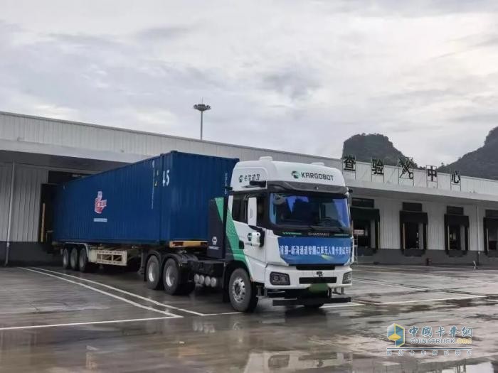 陕汽重卡联合卡尔动力：L4级重卡领跑智能货运新场景