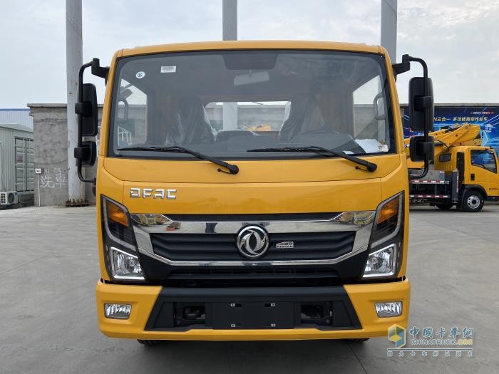 东风专致蓝牌高空作业车：户外高空作业的可靠实干家