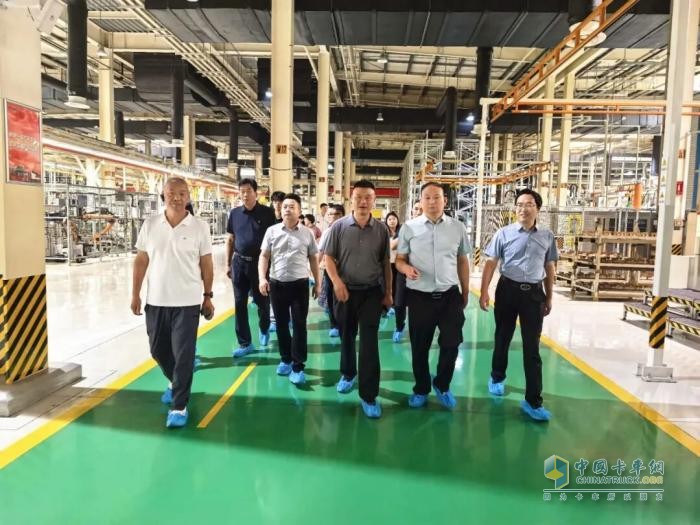 河南物流“天团”到访解放动力，共谱合作新篇章！