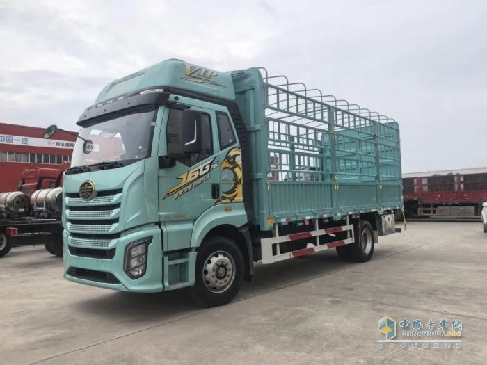 一汽解放J6G Pro载货车,重塑驾乘新境界!