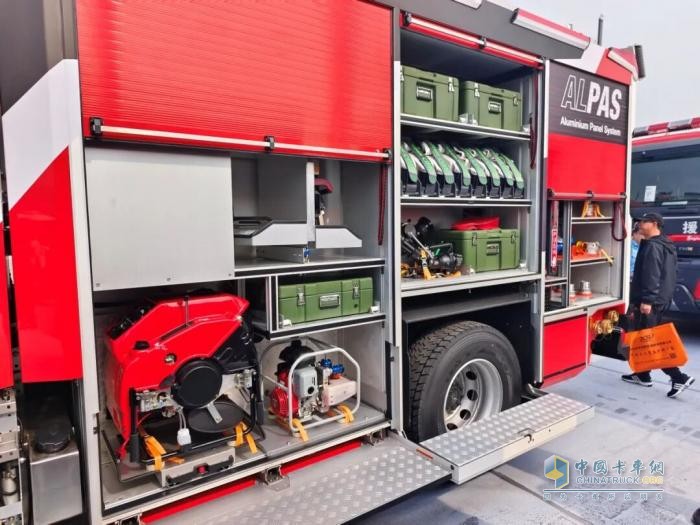 曼恩城市主战消防车