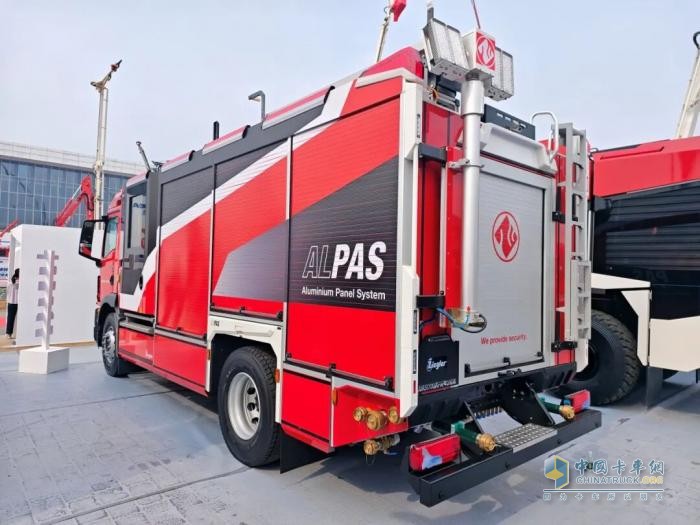 曼恩城市主战消防车