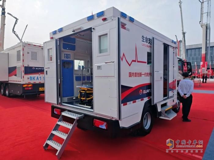 曼恩城市主战消防车