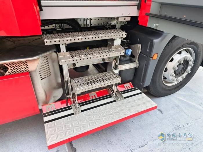 曼恩城市主战消防车