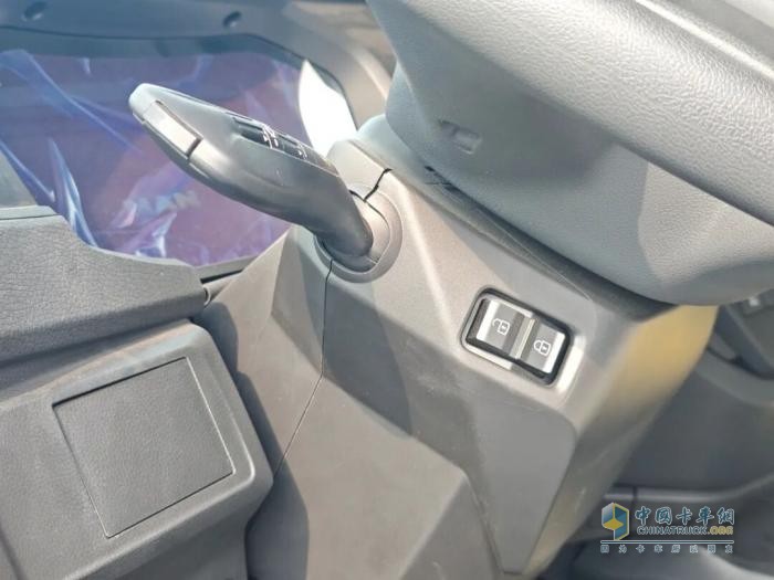 曼恩城市主战消防车