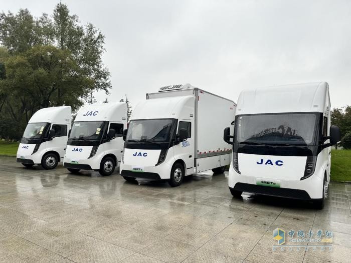 从新能源转型到体验坤鹏ET9 这家物流公司绿色升级中的“江淮印记”