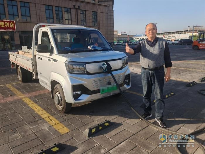 光之所向，车之所往 杨光与祥菱V5的笃定旅程