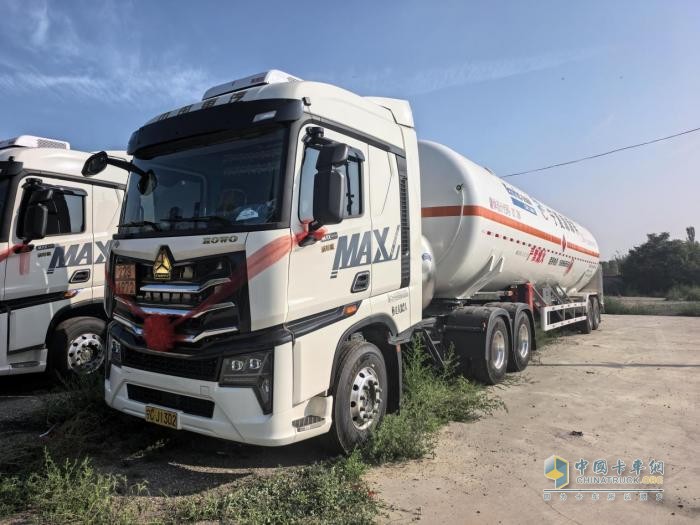 安全、高效、省心：重汽豪沃MAX成为危化品运输最佳CP