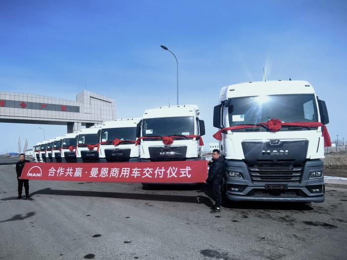 以硬核运力助跑跨境通道 10台曼恩TGX交付鼎盛易嘉