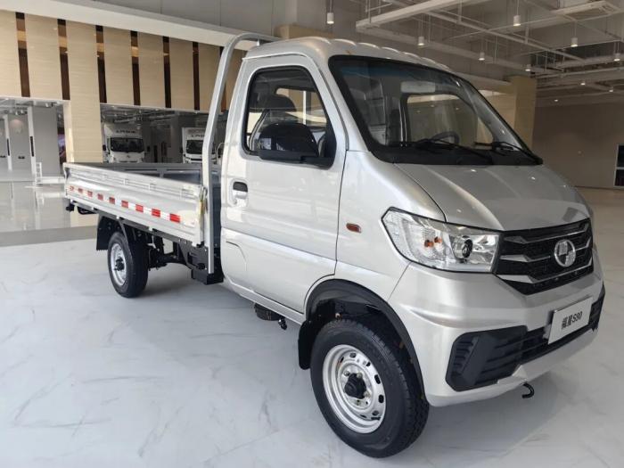 上汽跃进智电新品重磅亮相