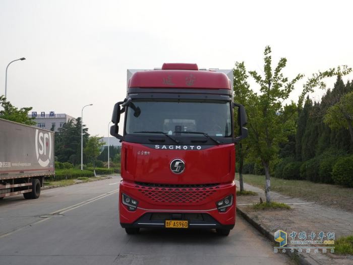 陕汽延安重卡S700为王师傅的每一趟运输保驾护航