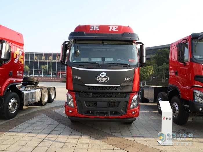 乘龙H5创业版LNG牵引车：省出来的利润，全方位的安全！