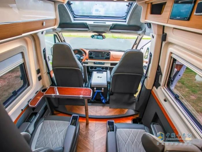 上海见！宇通房车亮相第 24 届上海国际房车展