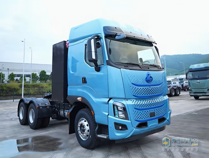 乘龙H7 Pro纯电牵引车：续航突破500km 每公里综合电耗低至1.2度电