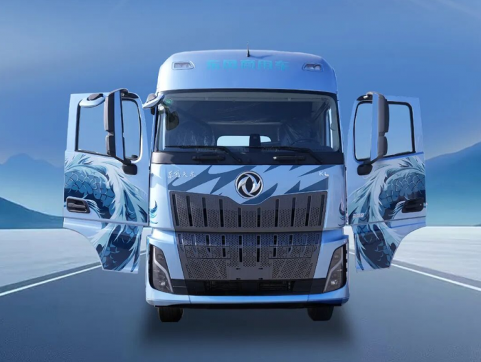 东风天龙新KL全维硬核实力，不负每一份信赖！