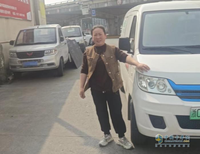 开瑞车主毛菊：做货运行业的巾帼英雄