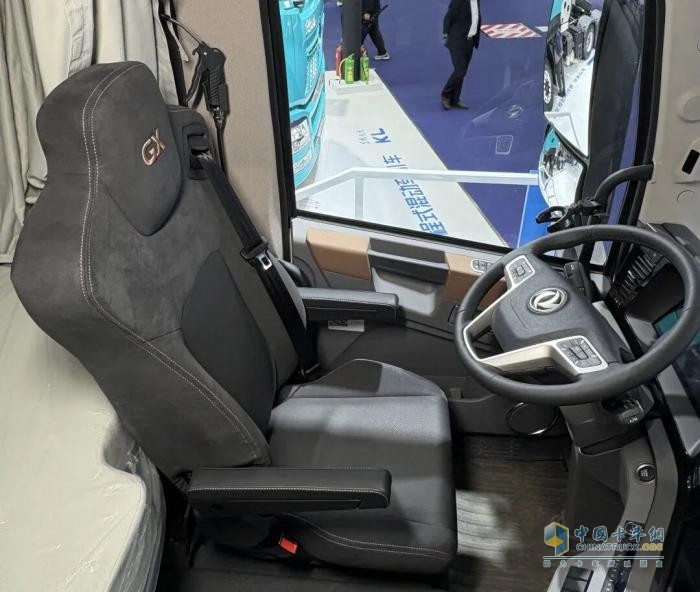 伊思灵 NTS875 座椅闪耀中国国际商用车展