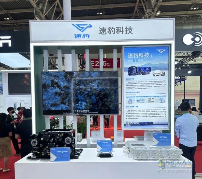 速豹科技亮相链博会  以自研核心技术赋能智能商用车未来