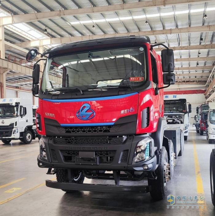乘龙600度电H5 8X4纯电自卸车