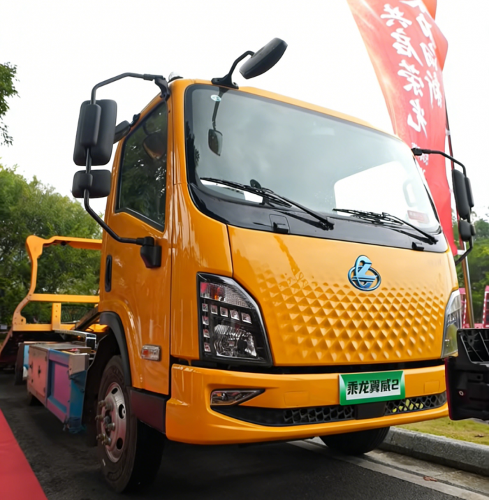 能拉能跑还省心，乘龙翼威2新能源清障车凭什么是“实力派”？