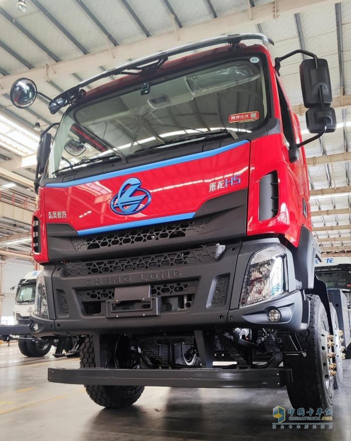 乘龙600度电H5 8X4纯电自卸车