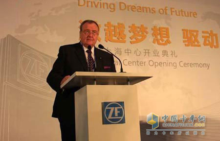 采埃孚集团首席执行官Hans-Georg Haerter