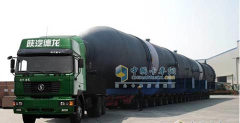 设备总长37米，车货总重850吨，西康ISM11 440马力发动机驱动的陕汽FC车就此书写物流神话!