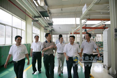 工信部领导到玉柴调研