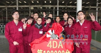 江淮汽车第十万台4DA发动机下线