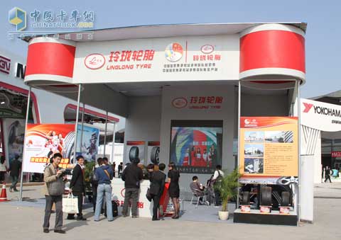 2011上海车展玲珑轮胎展台