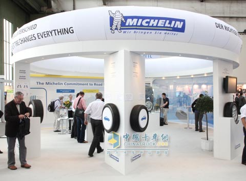 2011米其林必比登挑战赛米其林展位