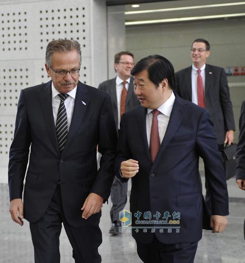 潍柴动力董事长谭旭光会见德国博世公司董事会主席菲润巴赫