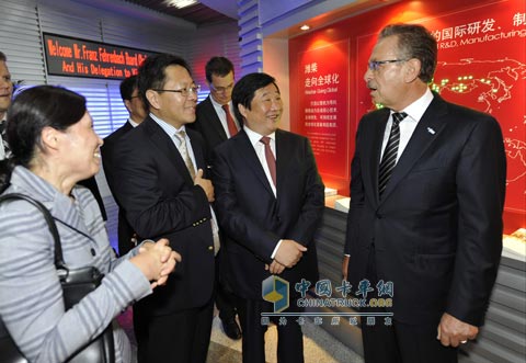 潍柴动力董事长谭旭光会见德国博世公司董事会主席菲润巴赫
