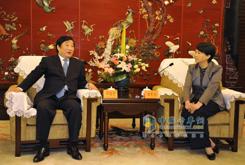山东重工集团董事长谭旭光率团队到潍柴扬州业务板块考察调研
