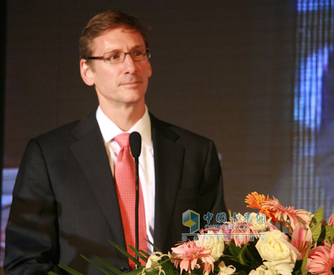 康明斯公司总裁兼首席运营官兰博文