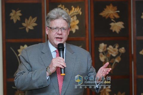 纳威司达中国区总裁万如意先生