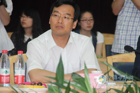 山东玲珑轮胎董事长 