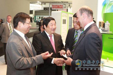 谭旭光会见WABCO公司主席Jacques Esculier